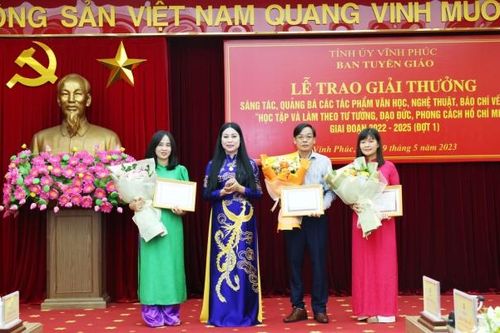 Vĩnh Phúc: Trao giải thưởng sáng tác, quảng bá các tác phẩm văn học, báo chí về Chủ tịch Hồ Chí Minh