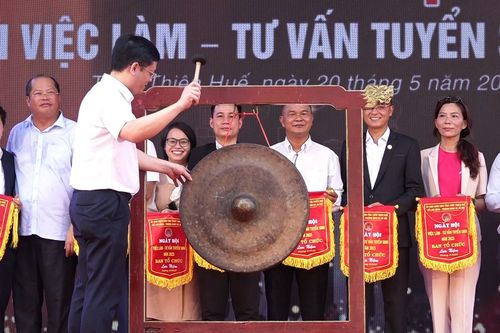 Thừa Thiên - Huế: Ngày hội Việc làm - Tư vấn tuyển sinh năm 2023