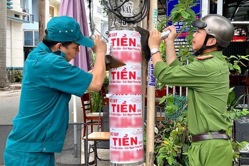 TP Hồ Chí Minh liên tục ra quân bóc xóa các quảng cáo sai quy định