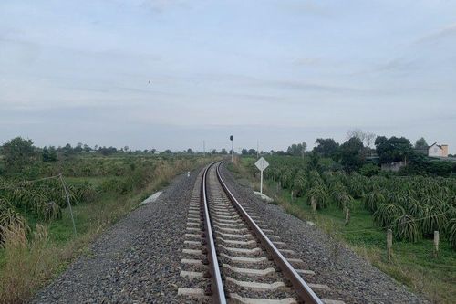 Bình Thuận: Điều tra nguyên nhân một người phụ nữ tử vong bên đường sắt