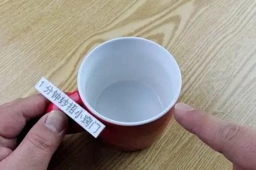 Với tuýp kem đánh răng bạn có thể tận dụng làm rất nhiều việc hữu ích