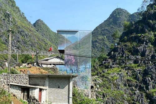 Dân mạng xôn xao trước ngôi nhà 'tàng hình' ở Hà Giang, sự thật bất ngờ đằng sau