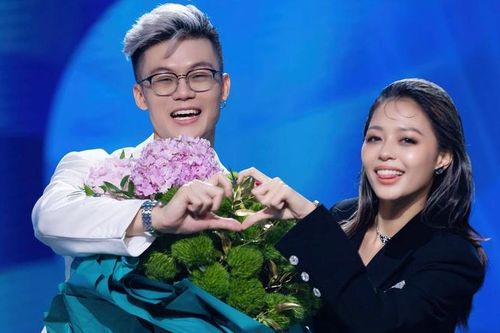 'Người ấy là ai' kết đôi thành công nữ chính và chàng trai Singapore