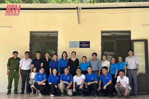 Khánh thành, bàn giao điểm trường 'Vì trẻ em vùng cao' tại khu Vui, xã Phú Xuân (Quan Hóa)
