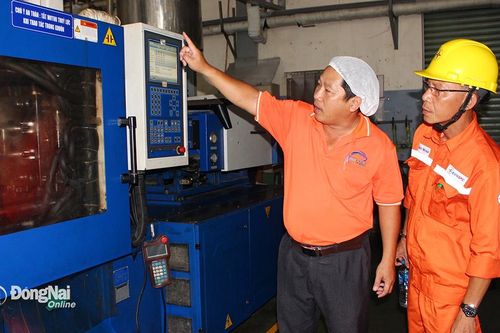 Gần 1 ngàn doanh nghiệp ký cam kết tiết kiệm và điều chỉnh phụ tải điện