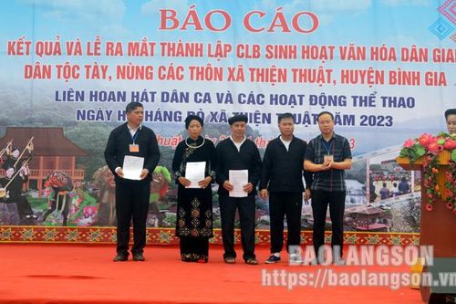Ra mắt Câu lạc bộ sinh hoạt văn hóa dân gian dân tộc Tày, Nùng các thôn xã Thiện Thuật, huyện Bình Gia