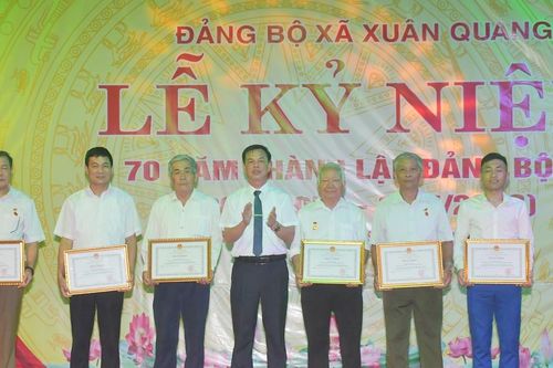 Kỷ niệm 70 năm ngày thành lập Đảng bộ xã Xuân Quang