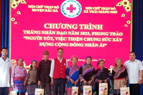 Bắc Hà: Nhiều hoạt động hưởng ứng Tháng nhân đạo 2023