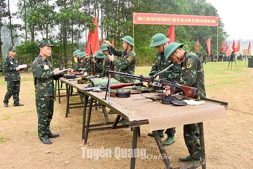 Hơn 200 cán bộ, chiến sỹ tham gia Hội thao chiến sỹ mới