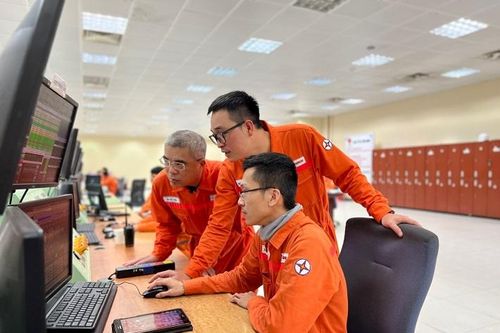 EPS đảm bảo công tác sửa chữa bảo dưỡng các nhà máy điện mùa nắng nóng