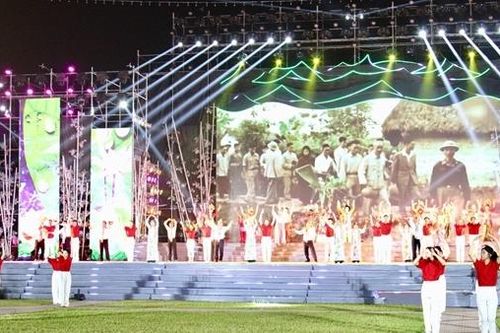 Ấn tượng Lễ hội Làng Sen
