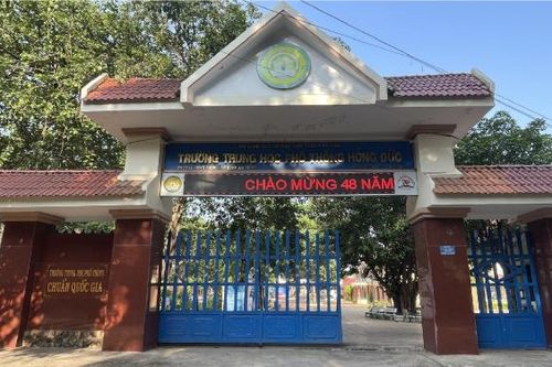 Nam sinh lớp 10 bị đâm trọng thương trên đường đi học về