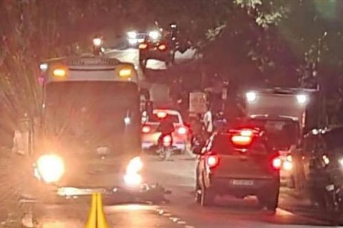 Học sinh 12-13 tuổi lao xe máy kẹp 3, va chạm giao thông tử vong thương tâm