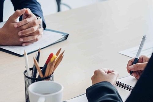 Đỗ phỏng vấn nhưng từ chối đi làm, chàng trai bị đòi tiền cà phê