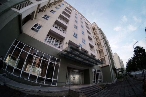 Nằm vị trí đắc địa, chung cư giãn dân phố cổ vẫn hoang vắng