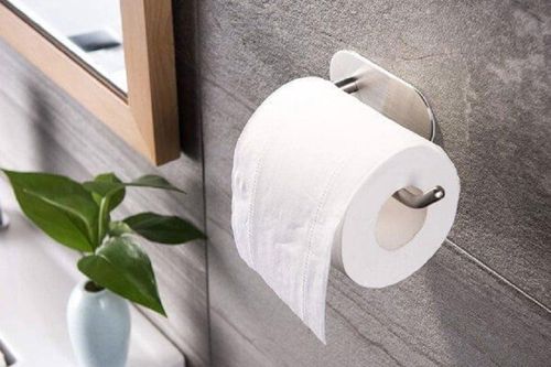 Giấy vệ sinh màu trắng hay màu vàng dùng tốt hơn?
