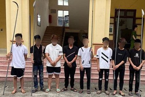 Ngăn chặn nhóm thanh niên cầm hung khí, ngổ ngáo lạng lách trên đường