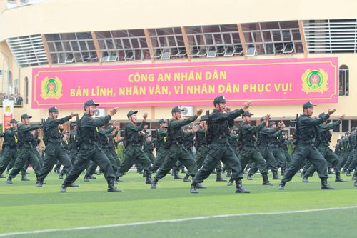 Nỗ lực lớn, hành động quyết liệt, xây dựng lực lượng Công an Thủ đô thật sự trong sạch, vững mạnh