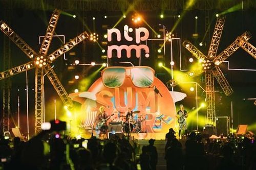 Giấc mơ 'xuất khẩu' nhạc Việt