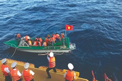 Tháng 5 ở Trường Sa