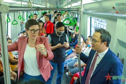 Thay đổi thói quen để tham gia giao thông xanh, sạch, an toàn