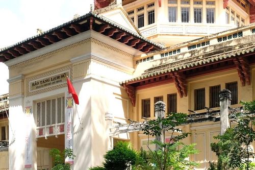 Kiến trúc Đông Dương từ bảo tàng đầu tiên ở phía Nam