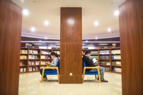 Vì đâu giới xuất bản Trung Quốc 'ngại' sách Mỹ?