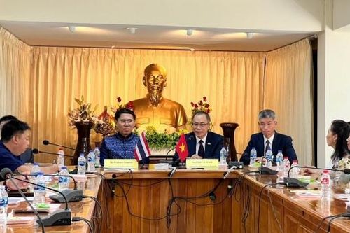 Đại sứ Phan Chí Thành thăm và làm việc tại tỉnh Nakhon Phanom, Thái Lan