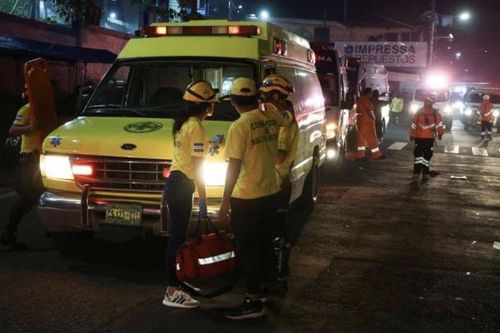 Giẫm đạp tại SVĐ El Salvador, ít nhất 12 người thiệt mạng