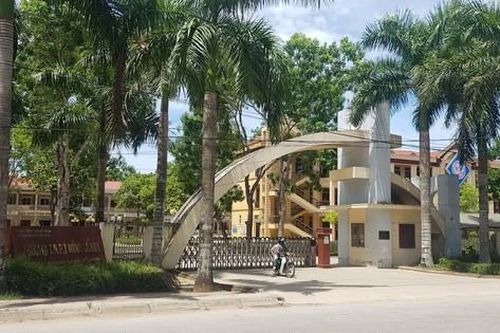 Điểm nhấn giáo dục: Xôn xao kêu gọi đóng 15 triệu/lớp kỷ niệm thành lập trường