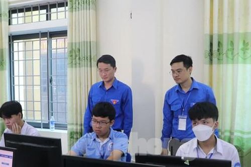 247 thí sinh tranh tài tại hội thi tin học trẻ Nghệ An