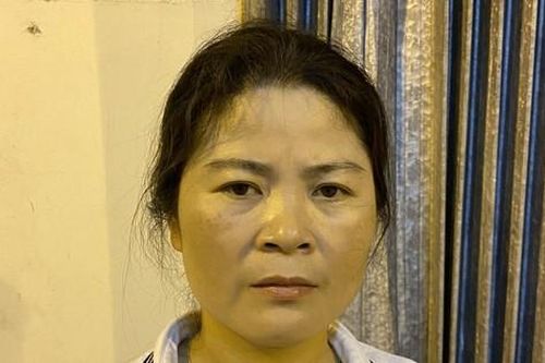 Khởi tố và tạm hoãn xuất cảnh 2 người phụ nữ gây rối trật tự tại cổng Công an Bắc Giang
