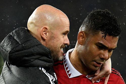 Erik ten Hag mê tít Casemiro, 'chấp' treo giò 8 trận vẫn đỉnh ở MU