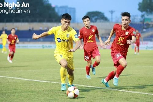 Huấn luyện viên Huy Hoàng: 'Cuộc đọ sức trên sân Vinh đúng với tính chất của trận Derby Nghệ Tĩnh'