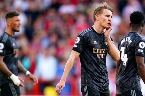 'Chất lượng đội hình Arsenal còn kém xa Man City'