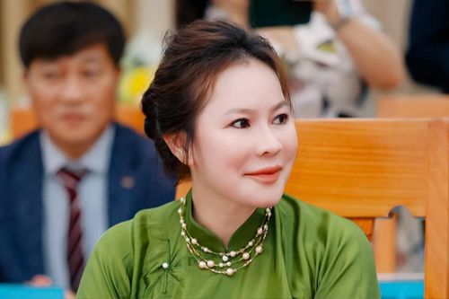 Bà xã Quý Bình tiết lộ bí quyết 'giữ lửa' hôn nhân, nói rõ lý do ông xã ít đồng hành