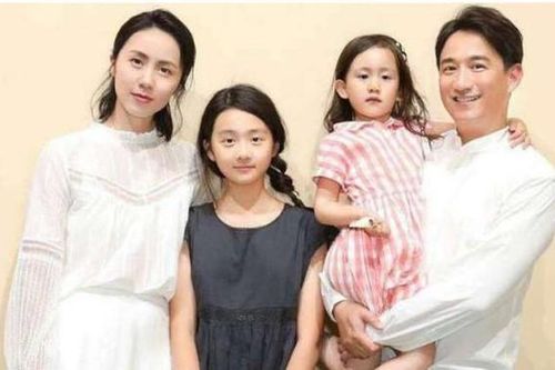 'Bí mật hôn nhân' của cặp diễn viên hạnh phúc bên nhau 28 năm