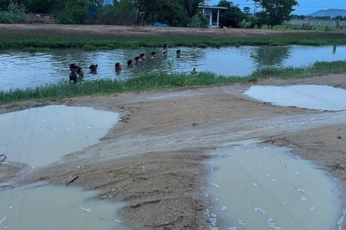 Bình Thuận: Bốn học sinh đuối nước thương tâm