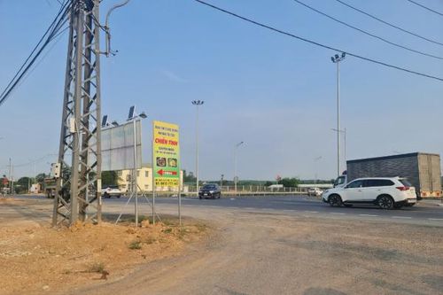 Nhiều vướng mắc khi xây cầu vượt quốc lộ 9 tránh cao tốc Vạn Ninh - Cam Lộ