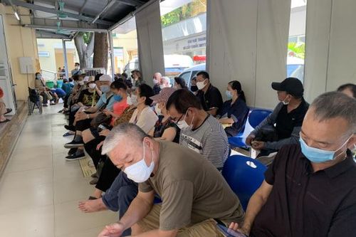 Các bệnh viện phải đảm bảo chống nóng, đủ nước uống miễn phí cho người bệnh