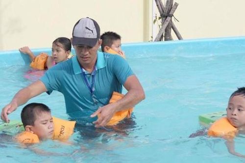 Huyện Phúc Thọ tổ chức dạy bơi miễn phí cho gần 500 trẻ em