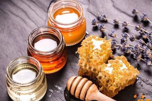 Cách nhận biết mật ong đã hết hạn sử dụng và mật ong giả