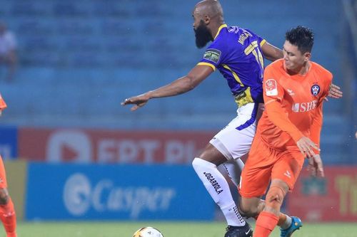 HLV Phan Thanh Hùng thở phào khi cầm hòa Hà Nội FC
