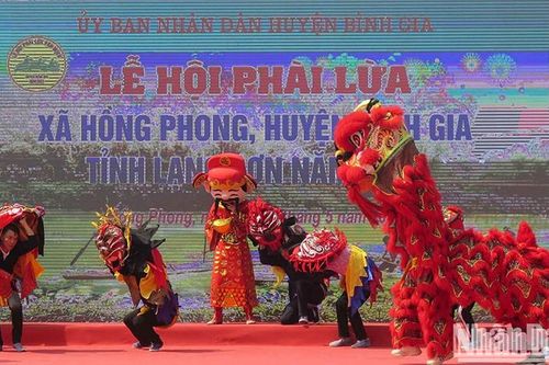Độc đáo lễ hội Phài Lừa ở Lạng Sơn