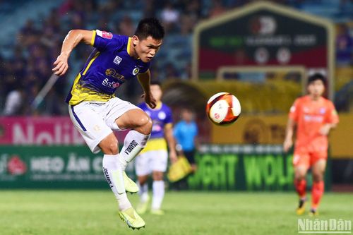 Hà Nội FC lỡ cơ hội áp sát ngôi đầu
