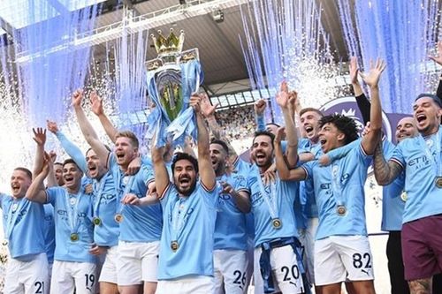 Man.City mừng chức vô địch bằng chiến thắng thứ 12 liên tiếp