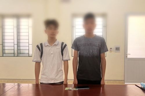 Tạm giữ 2 thiếu niên cướp điện thoại gần trường học ở Hà Giang