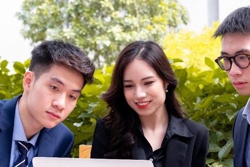 ISME hợp tác với đại học Anh đào tạo thạc sĩ quốc tế