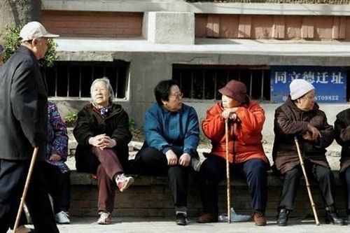 Tốc độ già hóa dân số ảnh hưởng lớn tới kinh tế toàn cầu