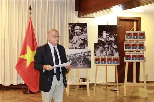 Gặp gỡ những học giả, nhà báo Brazil yêu mến Bác Hồ